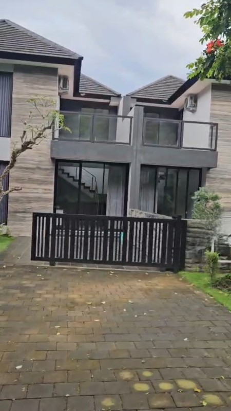 Dijual 1200 m2 Private Pool Rumah Villa Taman Dayu Ciputra Golf Pandaan Jatim - Cluster Sagamore Hills- Semi Furnished - Garasi Carport 11 Mobil Luas - Best View -Lokasi Bagus- Udara Sejuk - Taman Asr