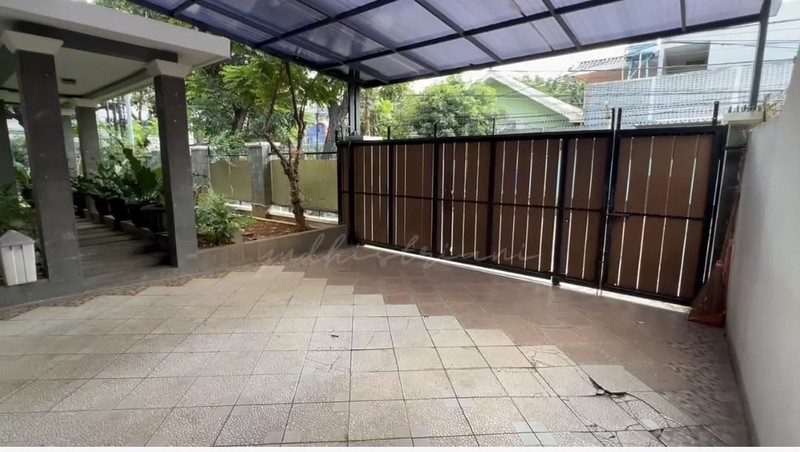 Dijual Rumah Lokasi Strategis Di Jl. Panglima Polim, Kebayoran Baru, Jakarta Selatan