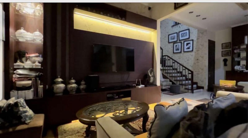 Dijual Rumah Lokasi Strategis Di Jl. Panglima Polim, Kebayoran Baru, Jakarta Selatan