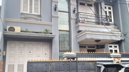 Rumah Bagus Di Jl Tebet Barat Dalam Jakarta Selatan