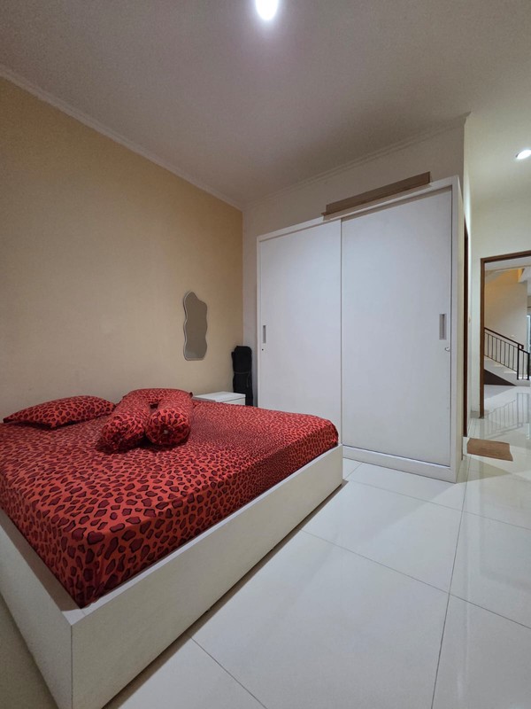 Rumah Cantik bagus siap huni Bintaro Jaya