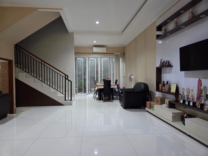 Rumah Cantik bagus siap huni Bintaro Jaya