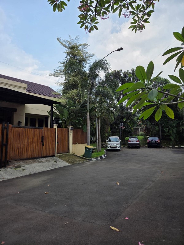 Rumah Cantik bagus siap huni Bintaro Jaya
