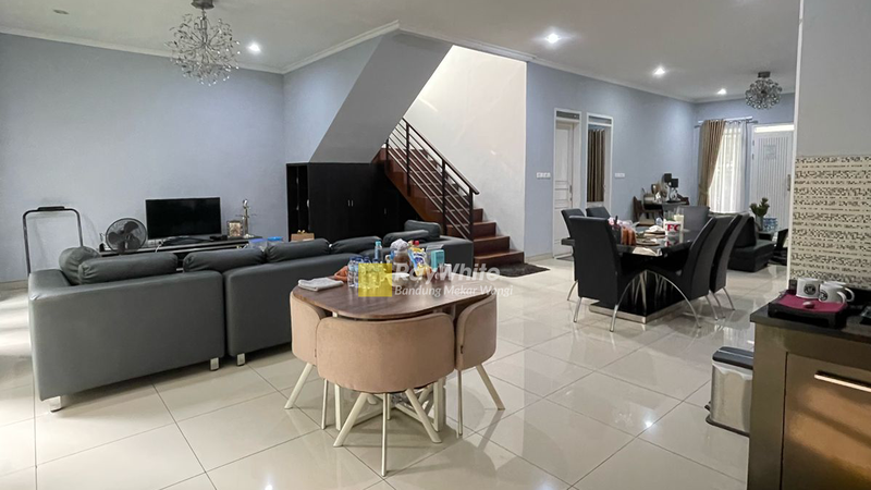 Rumah Batununggal One Gate System