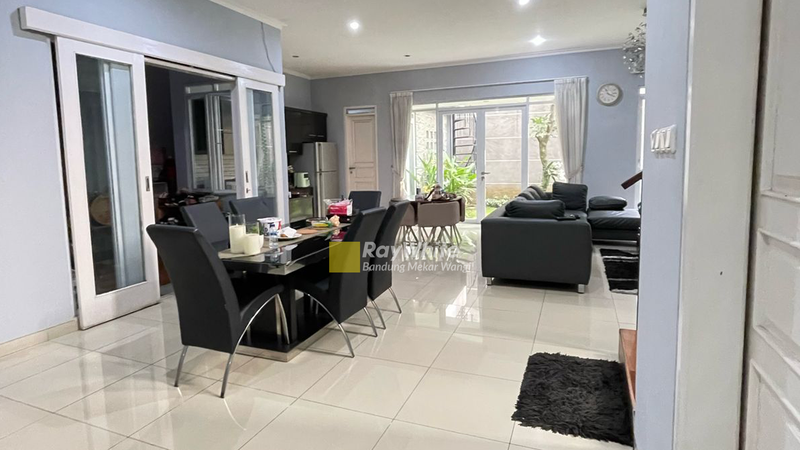 Rumah Batununggal One Gate System