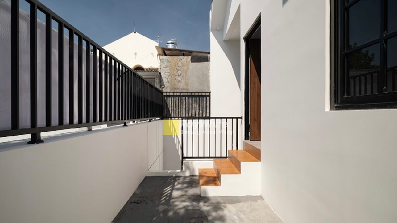 Rumah Baru Modern Tropis di Antapani