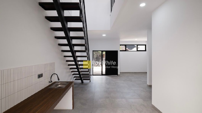 Rumah Baru Modern Tropis di Antapani