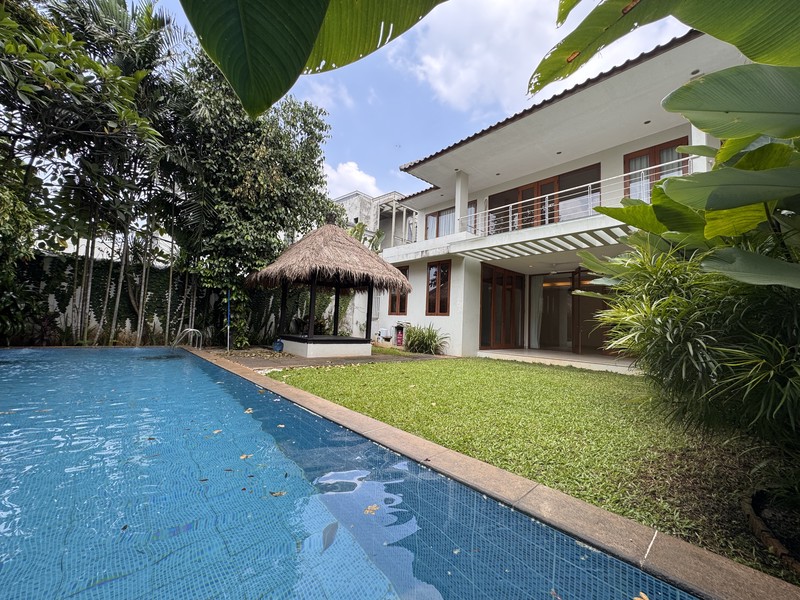 Luxury House for Rent in Kemang - Prime Location, Private Pool & Garden | Ideal for Expat Living