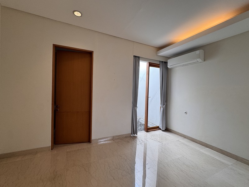 Luxury House for Rent in Kemang - Prime Location, Private Pool & Garden | Ideal for Expat Living