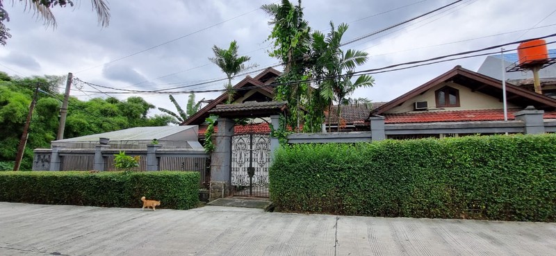 Rumah Gaya Klasik  Harga Menarik di Pesanggrahan Bintaro, Jakarta Selatan.