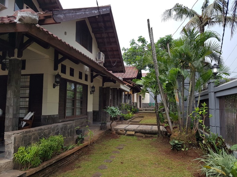 Rumah Gaya Klasik  Harga Menarik di Pesanggrahan Bintaro, Jakarta Selatan.