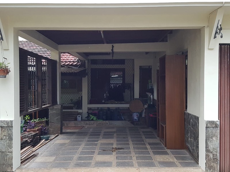 Rumah Gaya Klasik  Harga Menarik di Pesanggrahan Bintaro, Jakarta Selatan.