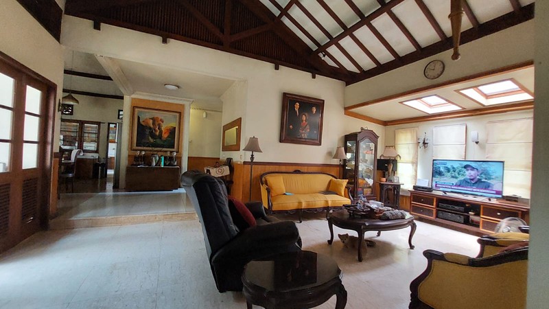 Rumah Gaya Klasik  Harga Menarik di Pesanggrahan Bintaro, Jakarta Selatan.