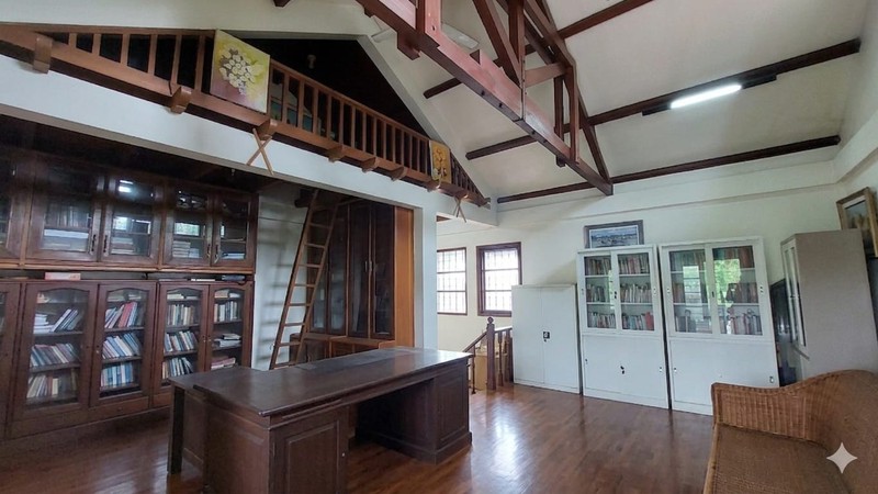 Rumah Gaya Klasik  Harga Menarik di Pesanggrahan Bintaro, Jakarta Selatan.