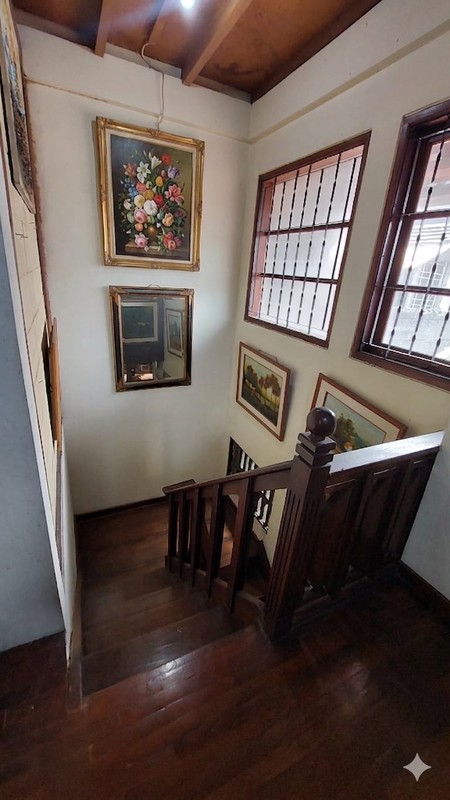 Rumah Gaya Klasik  Harga Menarik di Pesanggrahan Bintaro, Jakarta Selatan.