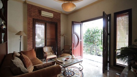 Dijual Rumah Homey di jl. Permata Hijau ,Cidodol,  Kebayoran Lama, Jakarta Selatan