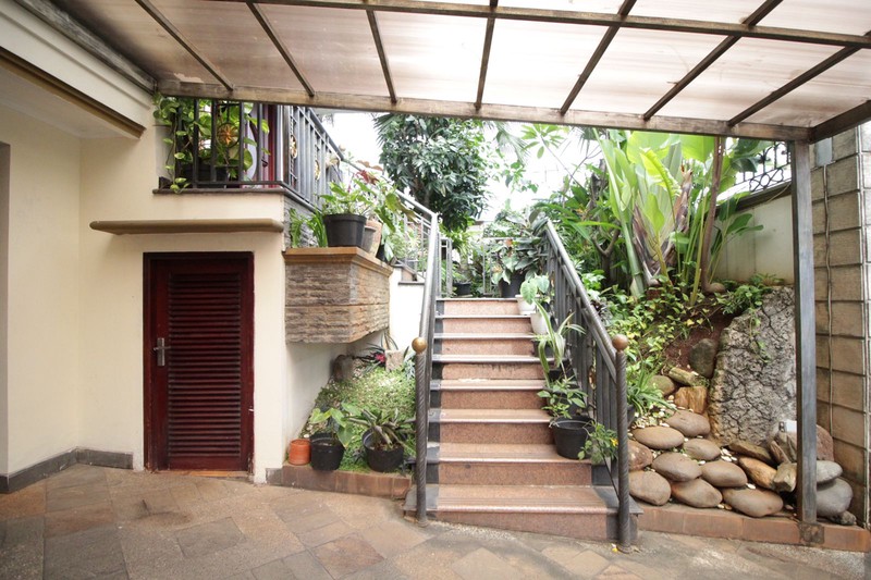 Dijual Rumah Homey di jl. Permata Hijau ,Cidodol,  Kebayoran Lama, Jakarta Selatan