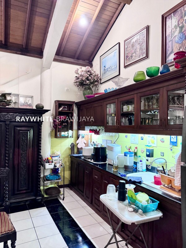 Rumah Bangunan 1 Lantai Lingkungan Asri Area Condet Jakarta Timur