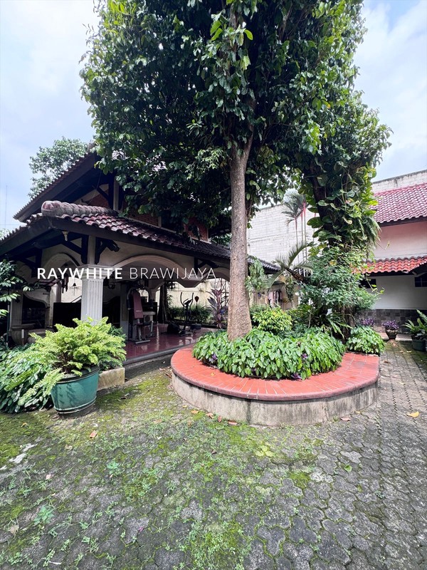 Rumah Bangunan 1 Lantai Lingkungan Asri Area Condet Jakarta Timur