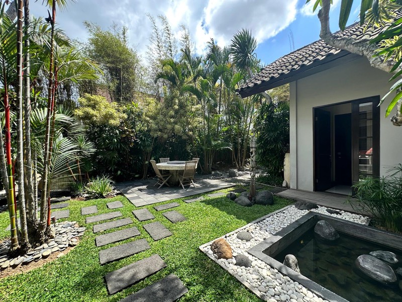 Luxury Private Villa for Sale - Pool, Gym & Garden Retreat - Jimbaran