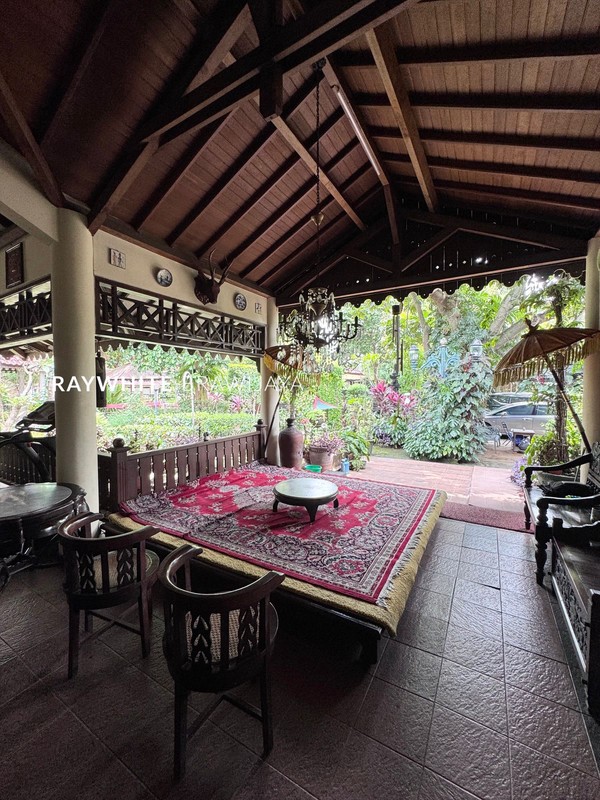 Rumah Bangunan 1 Lantai Lingkungan Asri Area Condet Jakarta Timur