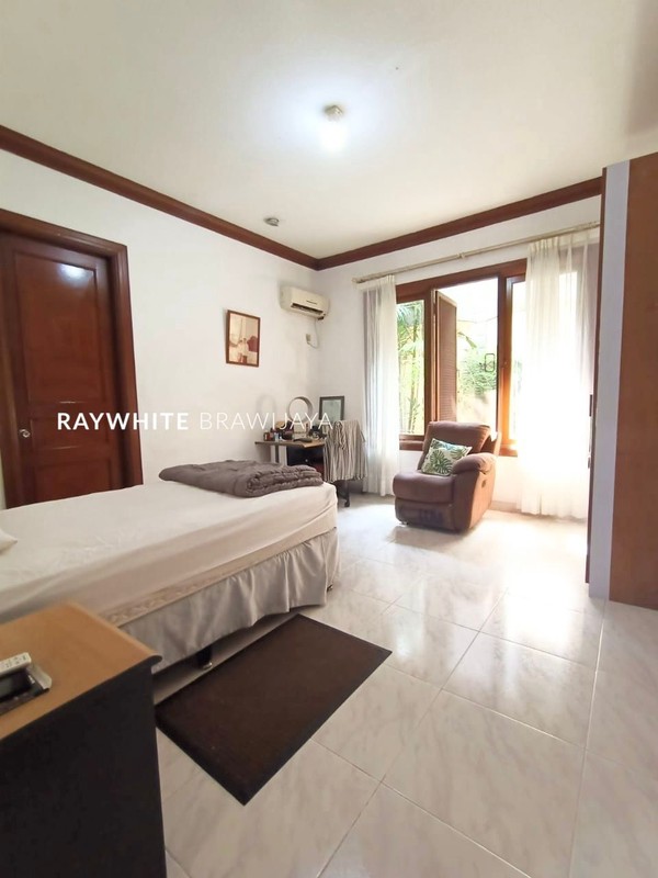 Rumah Dalam Komplek Bangunan 2 Lantai Area Mampang Prapatan