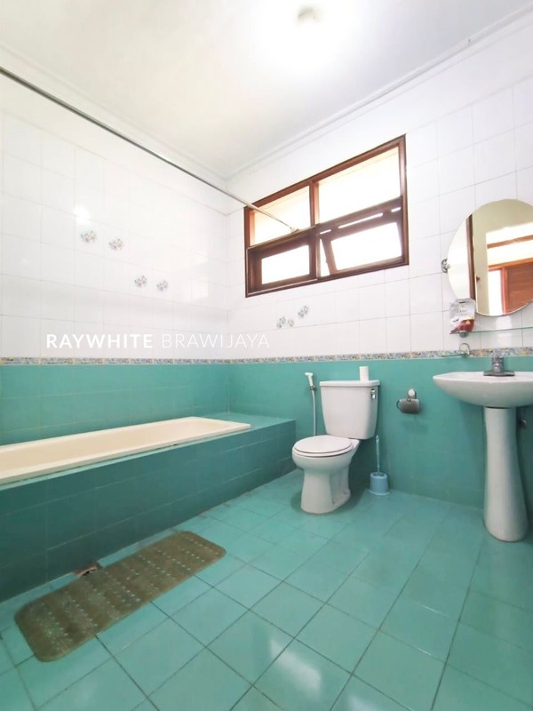 Rumah Dalam Komplek Bangunan 2 Lantai Area Mampang Prapatan