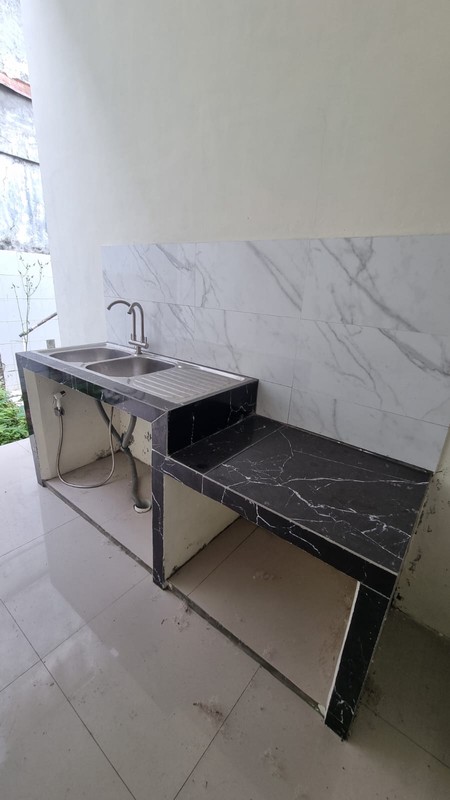 Disewakan Rumah Modern & Luas di Jombor Ada Taman Belakang, Dekat JCM & Kampus, Sendangadi, Mlati, Sleman