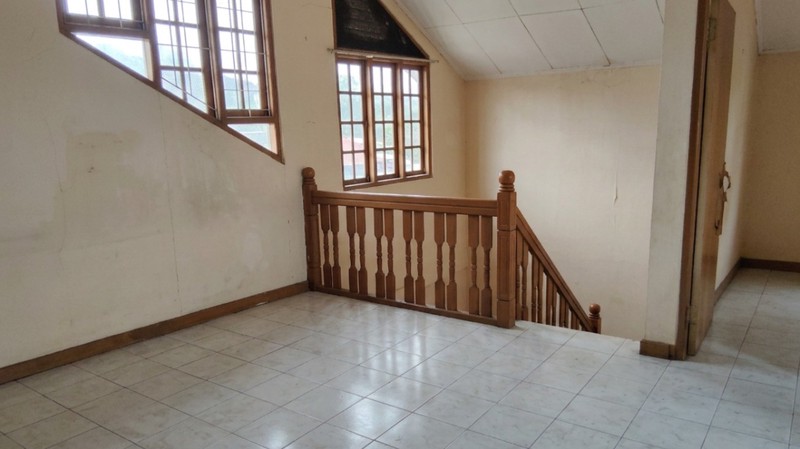 Rumah Komersil Siap Untuk Usaha dI Bintaro Sektor 3