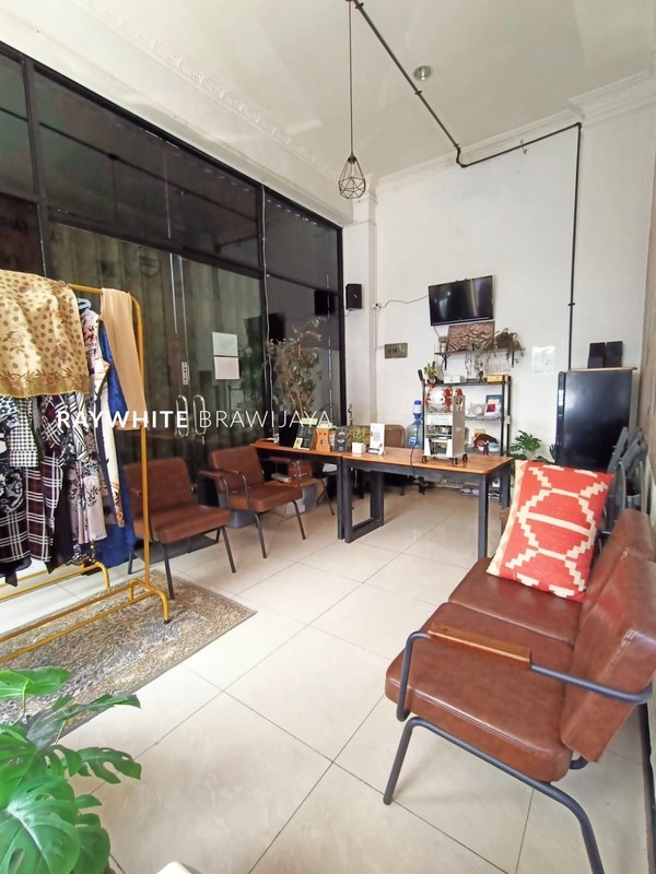 Ruko Bangunan 4 Lantai Lokasi Strategis Area Radio Dalam