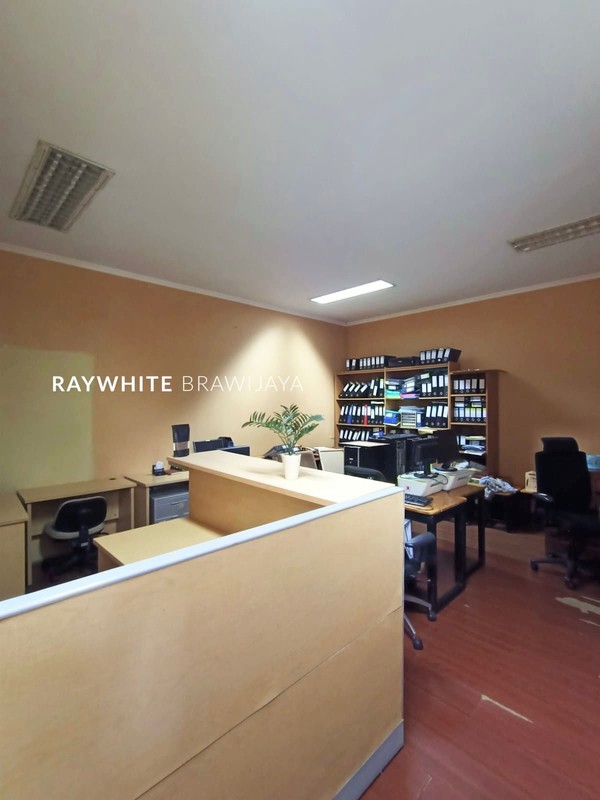 Ruko Bangunan 4 Lantai Lokasi Strategis Area Radio Dalam