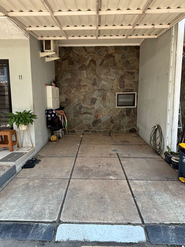 Rumah 2 Lantai Strategis Pondok Aren Dekat Stasiun Sudimara - SHM, Semi Furnished