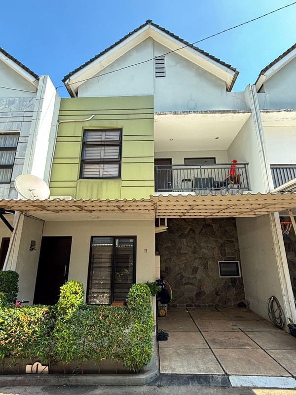 Rumah 2 Lantai Strategis Pondok Aren Dekat Stasiun Sudimara - SHM, Semi Furnished!