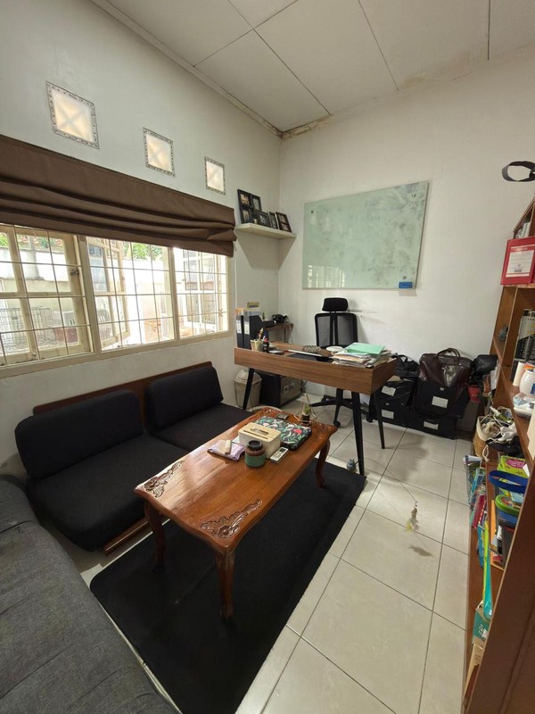 Cinere mega cinere rumah 4 kamar di komplek belakang informa