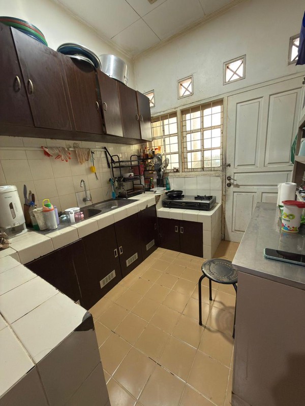 Cinere mega cinere rumah 4 kamar di komplek belakang informa