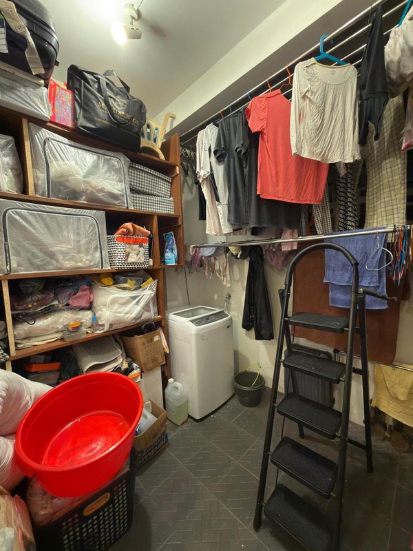 Cinere mega cinere rumah 4 kamar di komplek belakang informa