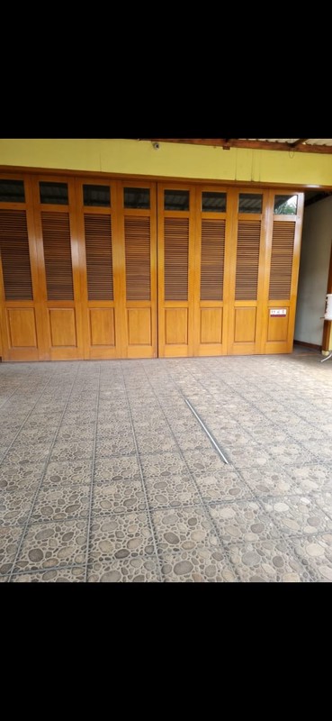 Rumah Mewah 2 Lantai Ciputat LT 542 m² - 5+1 KT, SHM, Balkon, Carport 2 Mobil
