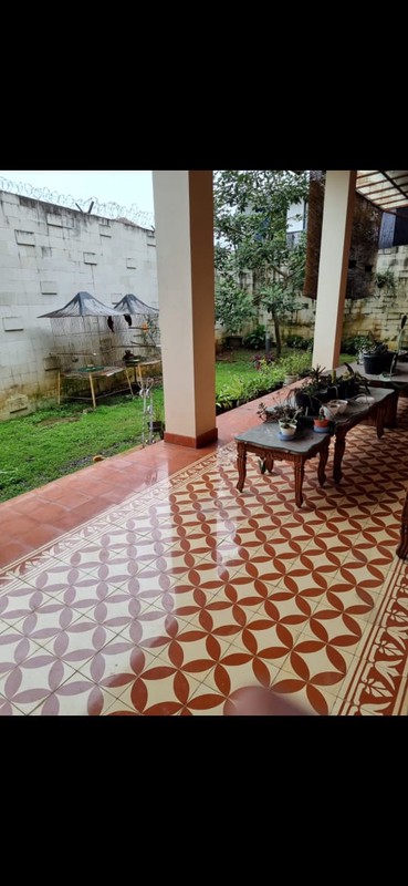 Rumah Mewah 2 Lantai Ciputat LT 542 m² - 5+1 KT, SHM, Balkon, Carport 2 Mobil.