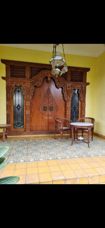 Rumah Mewah 2 Lantai Ciputat LT 542 m² - 5+1 KT, SHM, Balkon, Carport 2 Mobil.