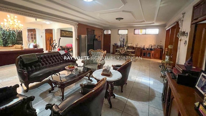 Dijual Hunian Nyaman Cocok Untuk Usaha di Tebet Timur Raya