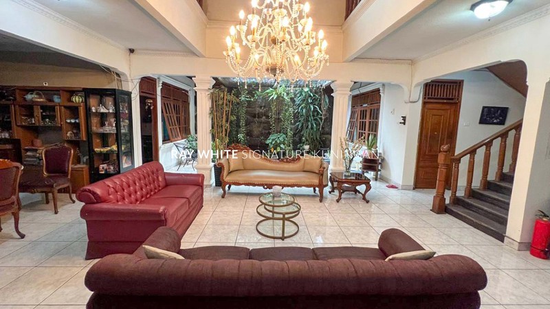 Dijual Hunian Nyaman Cocok Untuk Usaha di Tebet Timur Raya