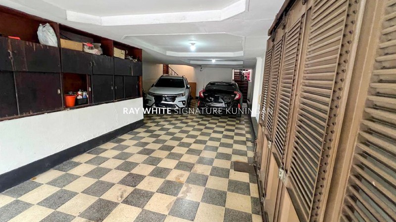 Dijual Hunian Nyaman Cocok Untuk Usaha di Tebet Timur Raya