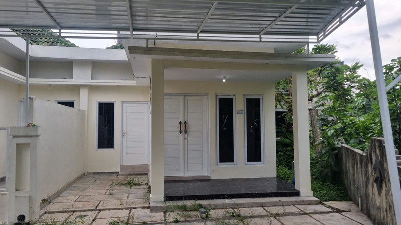 Rumah Luas & Nyaman Lokasi Dekat Terminal Jombor Halaman Depan & Belakang Luas, Siap Huni, Sendangadi, Mlati, Sleman