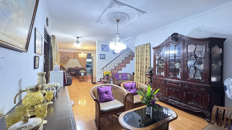 Dijual Rumah Besar Strategis di Pedurenan, Setiabudi, Jakarta Selatan - Cocok untuk Hunian & Investasi