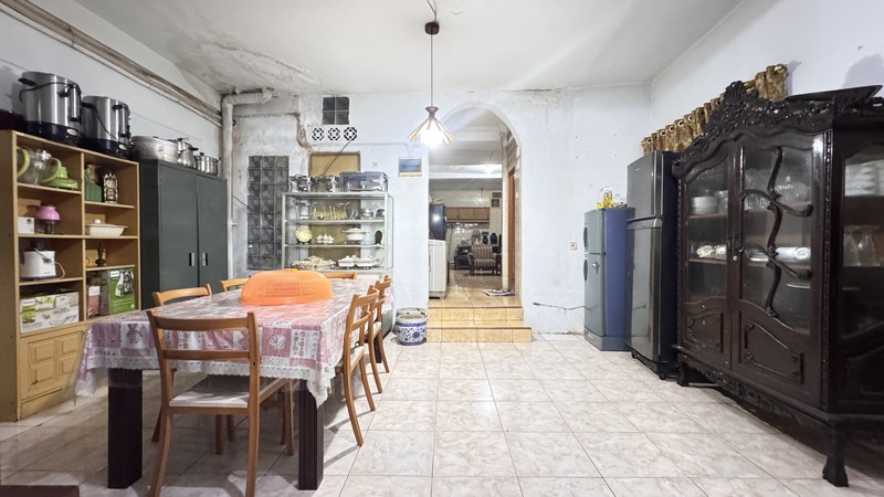 Dijual Rumah Besar Strategis di Pedurenan, Setiabudi, Jakarta Selatan - Cocok untuk Hunian & Investasi