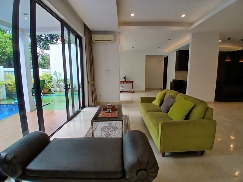 Dijual rumah mewah dengan kolam renang di mutiara kemang townhouse  cipete dan siap huni