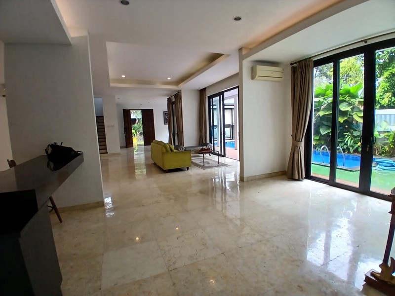 Dijual rumah mewah dengan kolam renang di mutiara kemang townhouse  cipete dan siap huni