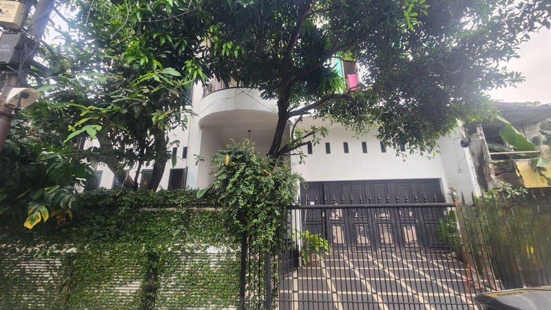 DIJUAL RUMAH 2 LANTAI SIAP HUNI DI BIDARACINA JAKARTA TIMUR