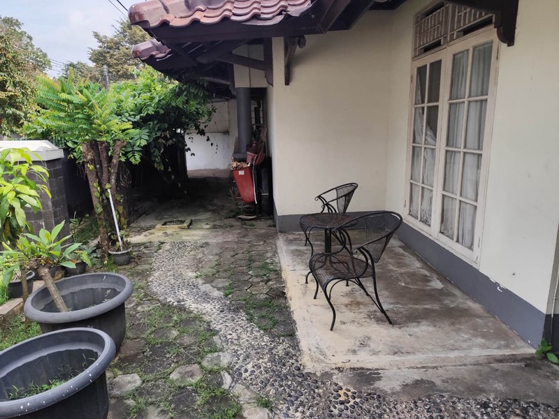 Rumah Hoek Bintaro Sektor 9 - 2 Lantai, 4 KT, LT 222 m², SHM, Jarang Ada!
