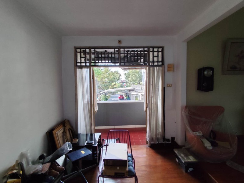 Rumah Hoek Bintaro Sektor 9 - 2 Lantai, 4 KT, LT 222 m², SHM, Jarang Ada!